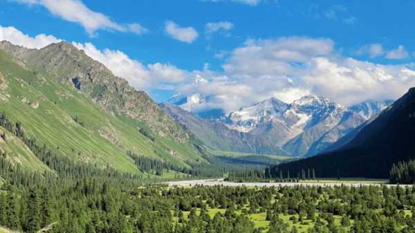 新疆美丽风景图片（新疆美丽风景图片高清）